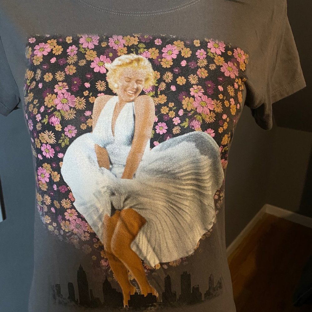 Grey Marilyn Monroe White Dress Tee - Picture 1 of 6